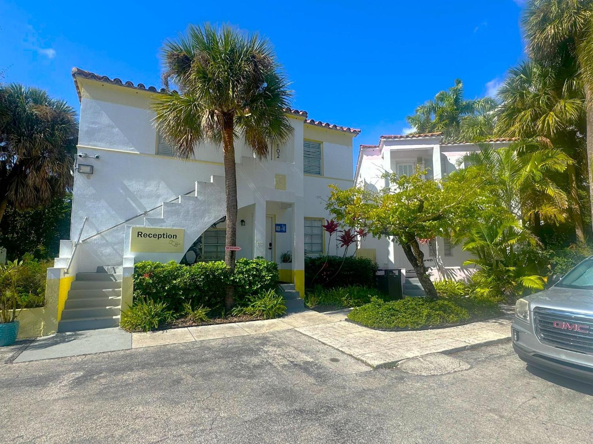 Miami River Inn By Renzzi エクステリア 写真