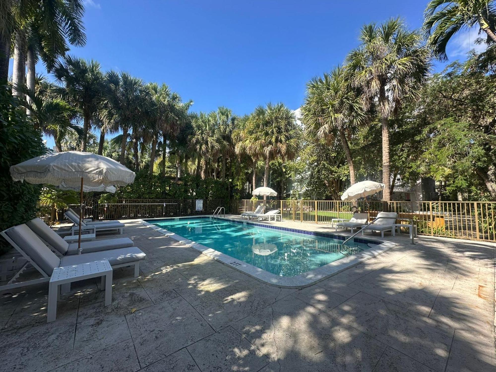Miami River Inn By Renzzi エクステリア 写真