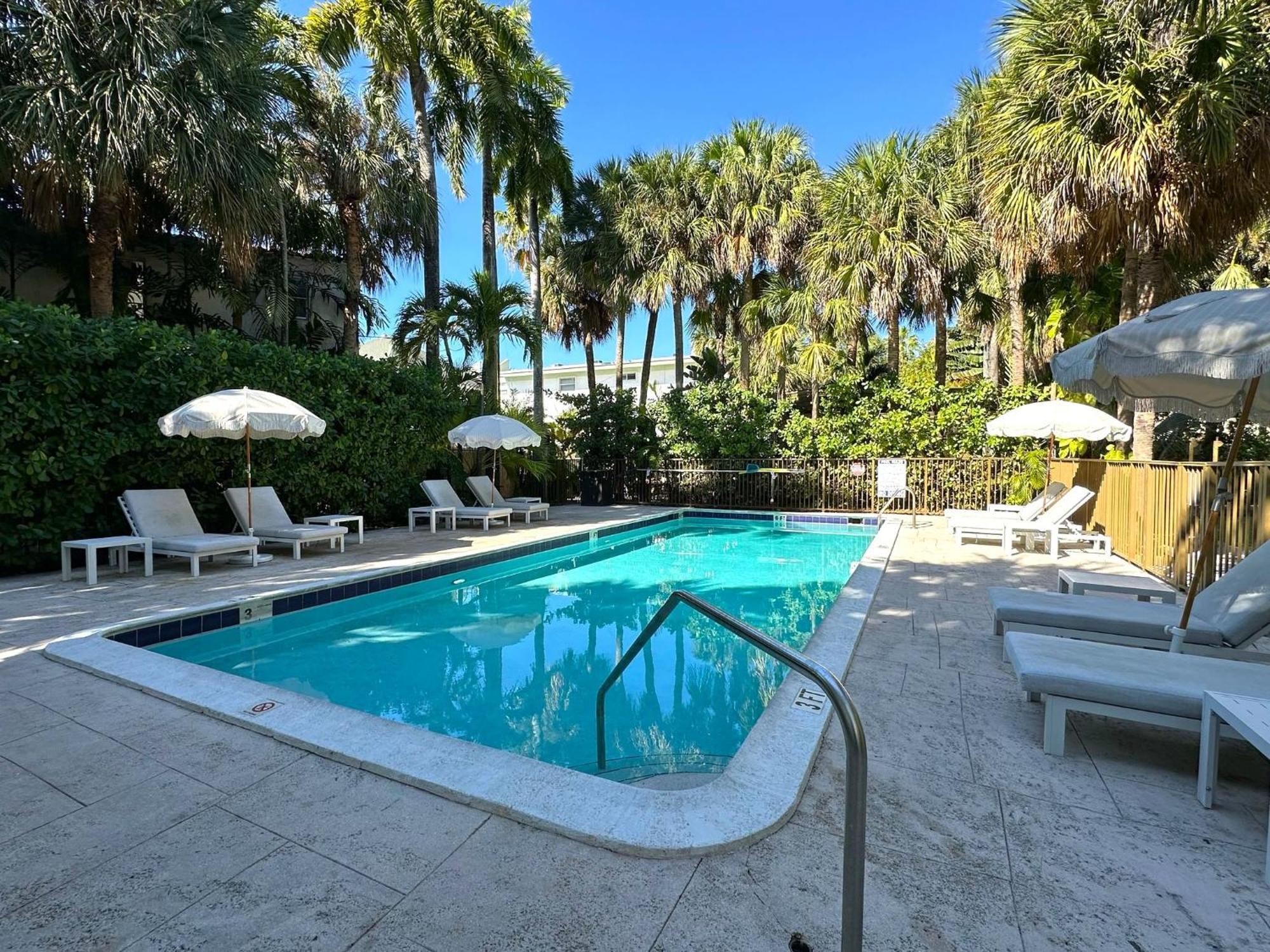 Miami River Inn By Renzzi エクステリア 写真